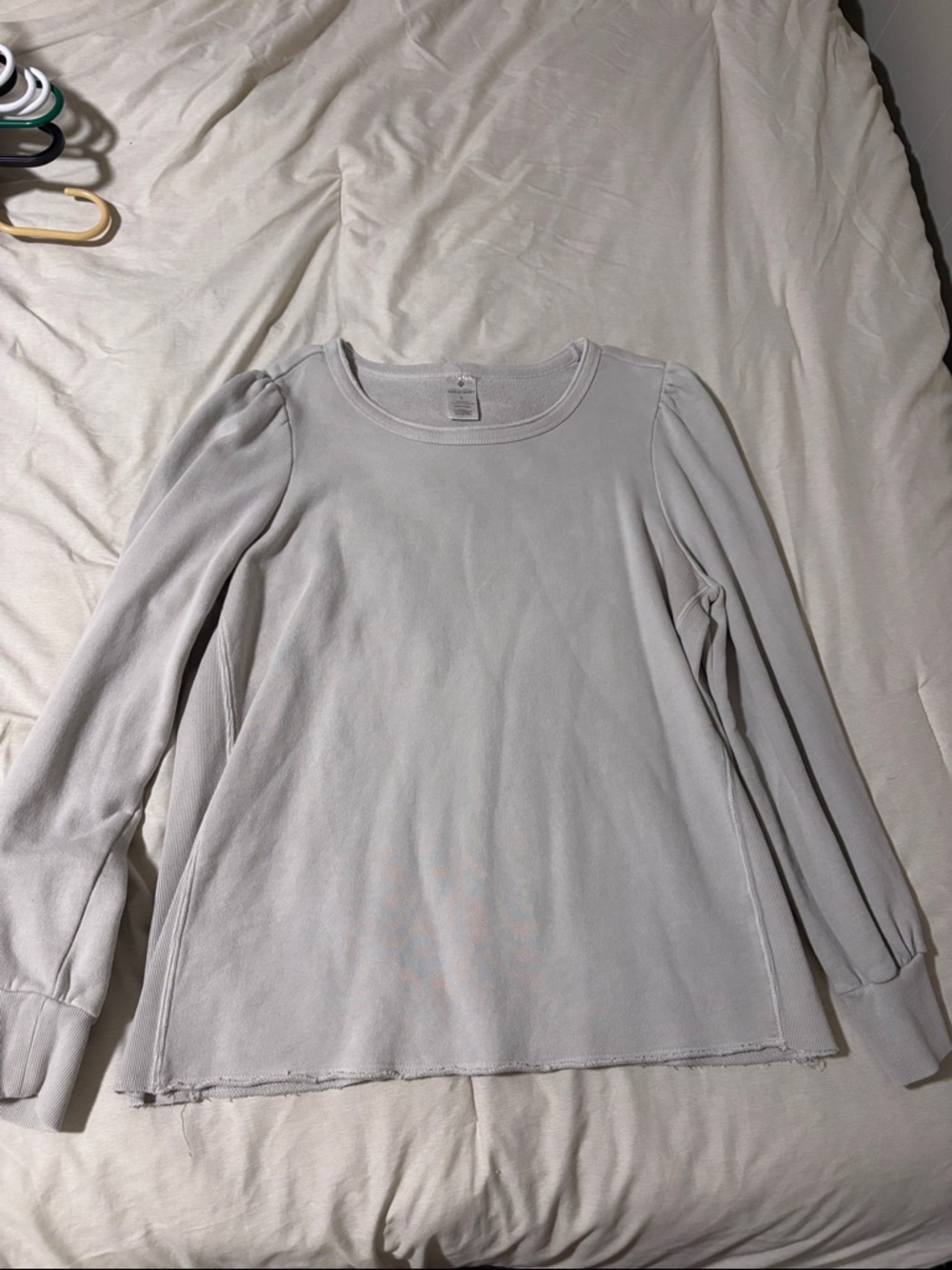 Light Gray Puff-Sleeve Long Sleeve Tee - Unbranded